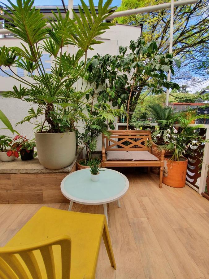 La Playa Hostel & Rooftop Medellin Bagian luar foto